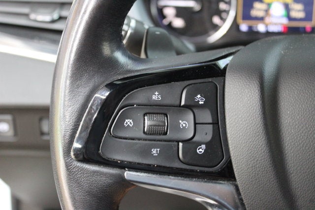 2022 Buick Enclave Essence 2