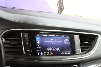 2022 Buick Enclave Essence 2