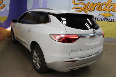 2022 Buick Enclave Essence 2