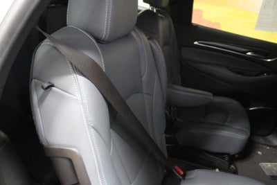 2022 Buick Enclave Essence 2