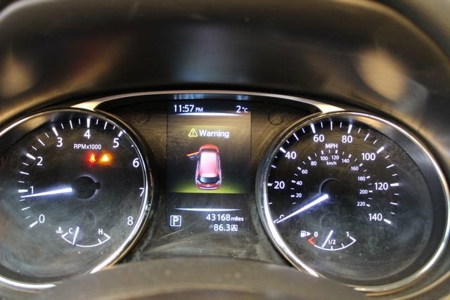 2016 Nissan Rogue SV