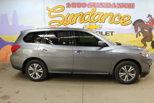 2020 Nissan Pathfinder SV