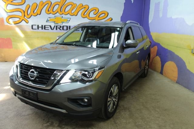 2020 Nissan Pathfinder SL