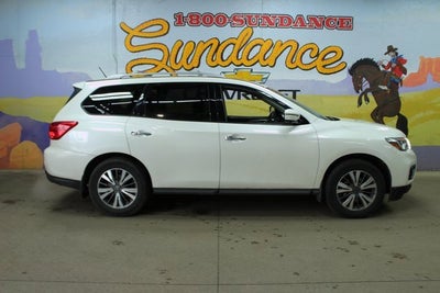 2017 Nissan Pathfinder SL