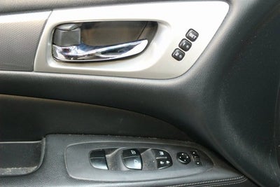 2017 Nissan Pathfinder SL