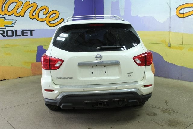 2017 Nissan Pathfinder SL