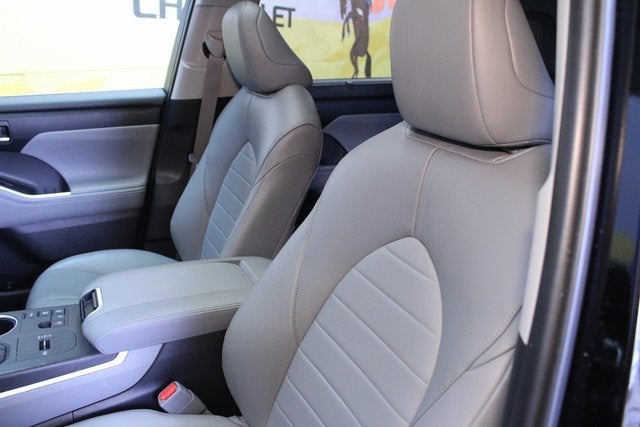 2024 Toyota Highlander Hybrid XLE