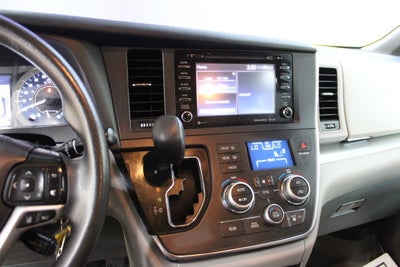 2019 Toyota Sienna LE Auto Access Seat