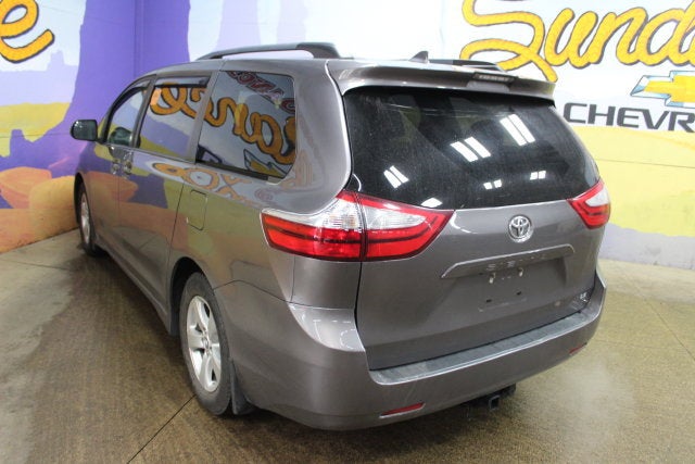 2019 Toyota Sienna LE Auto Access Seat