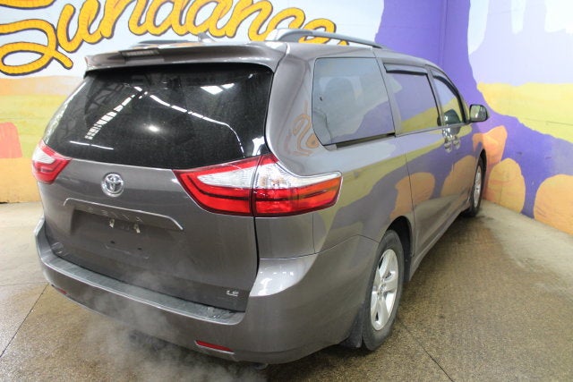2019 Toyota Sienna LE Auto Access Seat