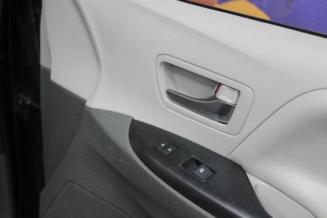 2020 Toyota Sienna LE Auto Access Seat