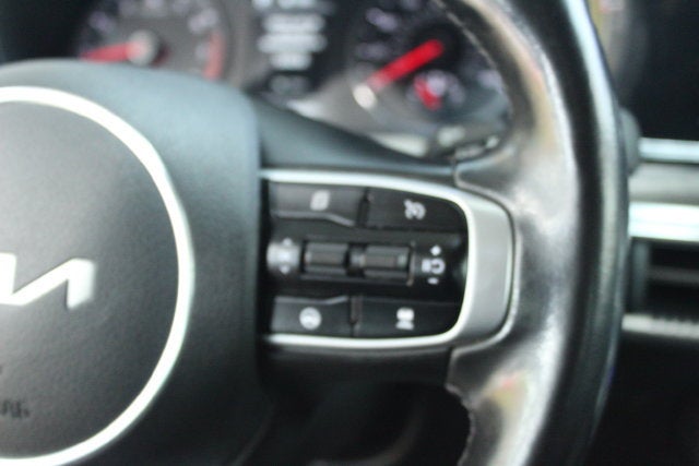 2022 Kia K5 EX