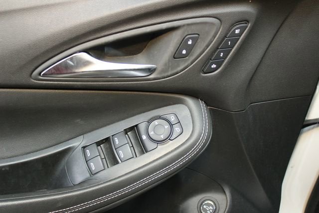 2025 Buick Encore GX Avenir