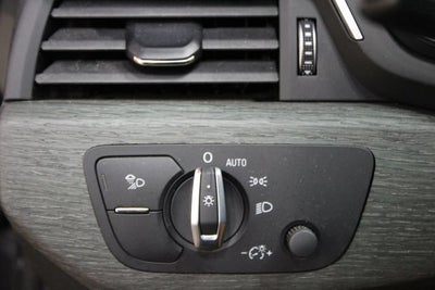 2022 Audi A4 Premium Plus 45 TFSI S line quattro S tronic